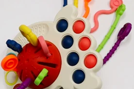 Yetonamr Pull String Teething Toys